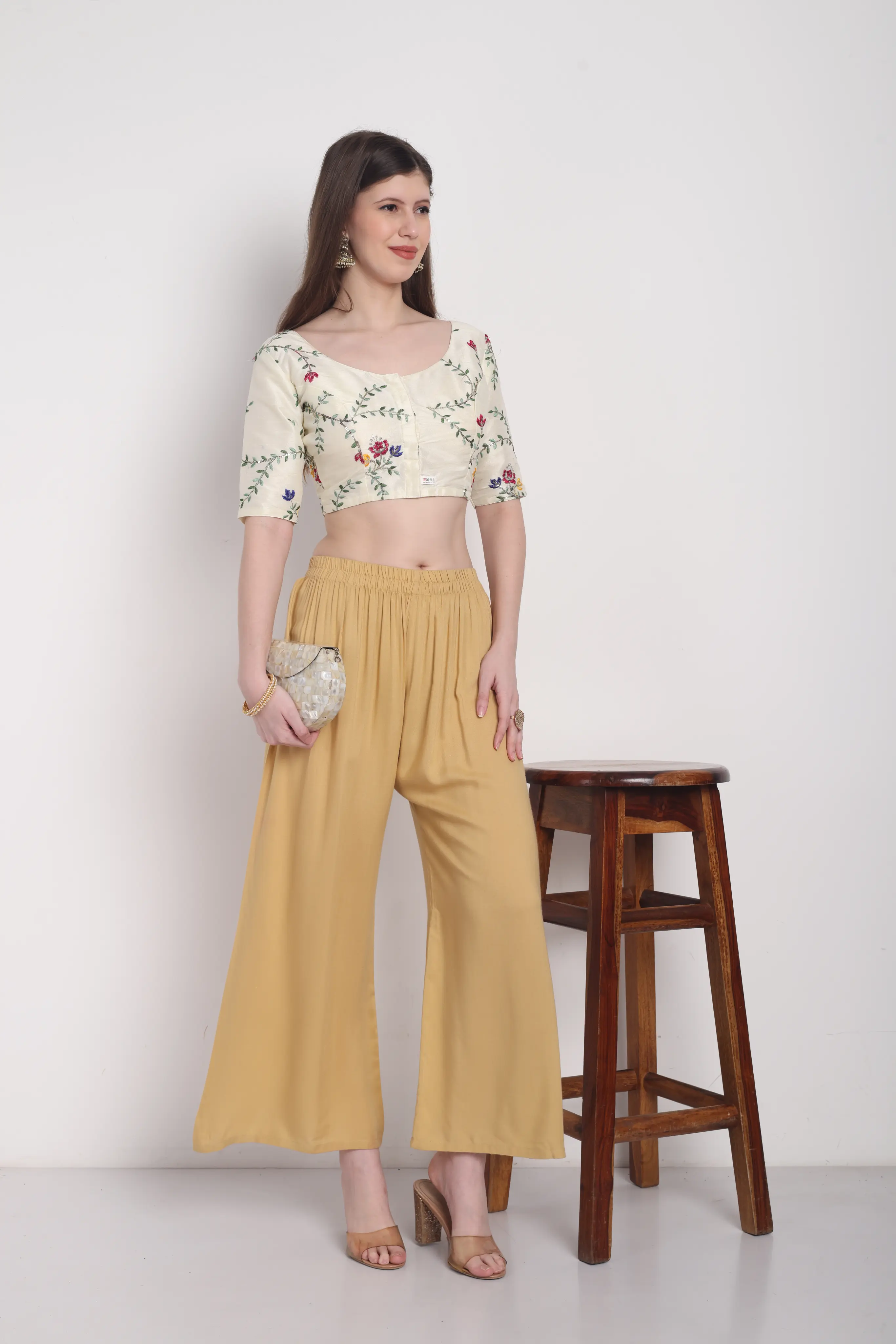 ecomm female shoot